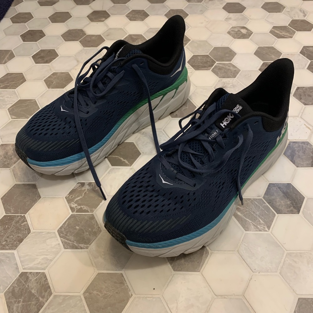 Men’s Hoka Clifton 7 size 10.5 wide